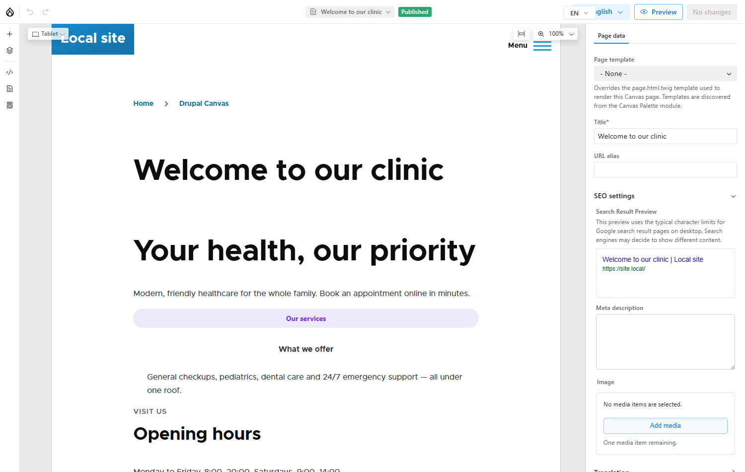 Canvas editor showing the English clinic page with the language switcher in the top toolbar.